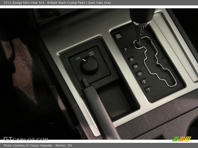 Brilliant Black Crystal Pearl / Dark Slate Gray 2011 Dodge Nitro Heat 4x4