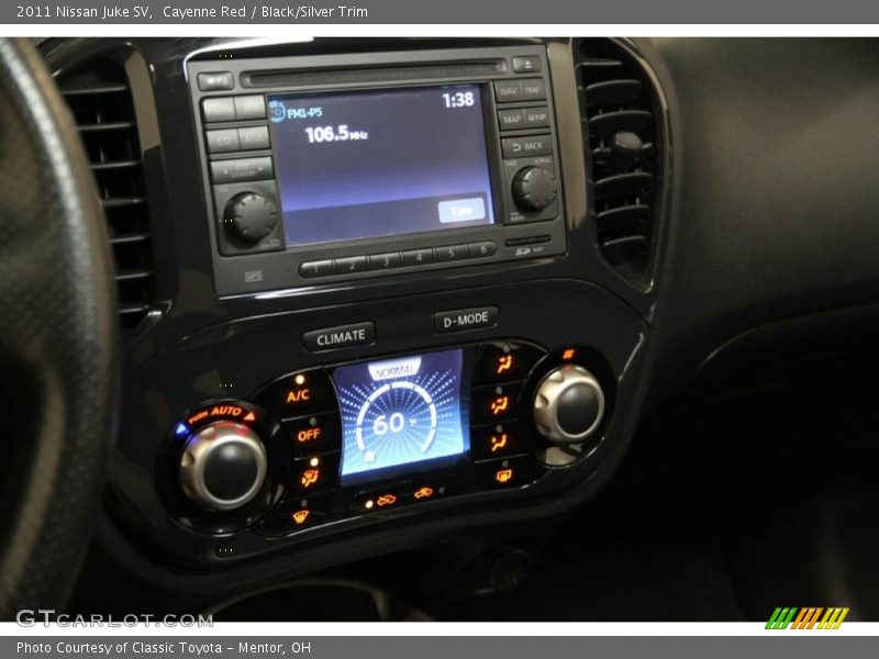 Cayenne Red / Black/Silver Trim 2011 Nissan Juke SV