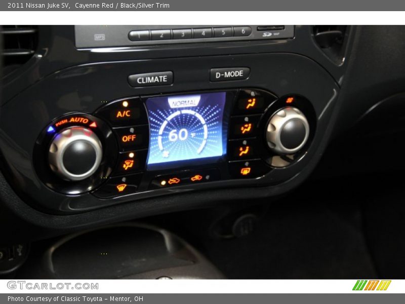 Cayenne Red / Black/Silver Trim 2011 Nissan Juke SV
