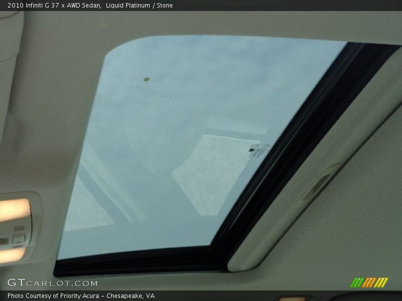 Sunroof of 2010 G 37 x AWD Sedan