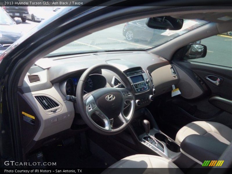 Ash Black / Taupe 2013 Hyundai Tucson GLS
