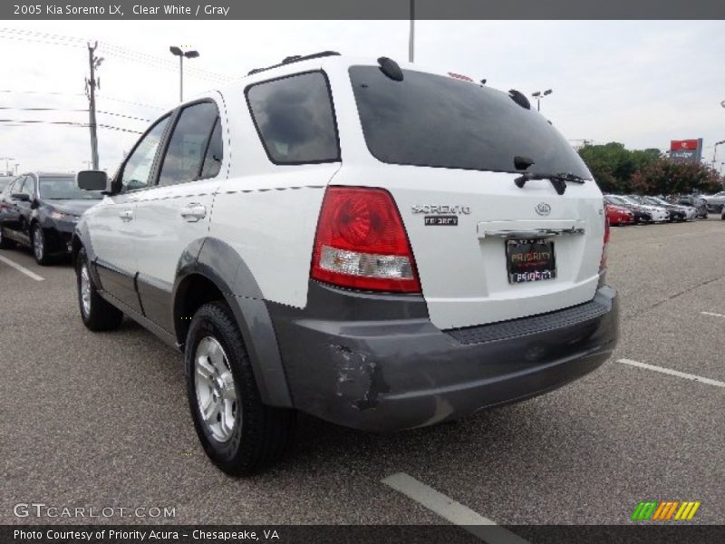 Clear White / Gray 2005 Kia Sorento LX