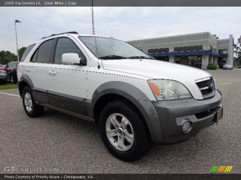 Clear White / Gray 2005 Kia Sorento LX