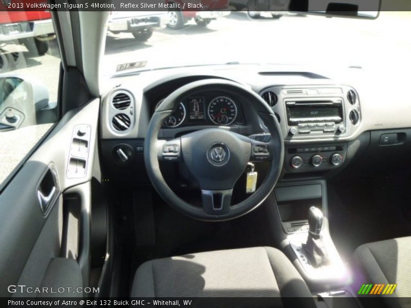 Reflex Silver Metallic / Black 2013 Volkswagen Tiguan S 4Motion