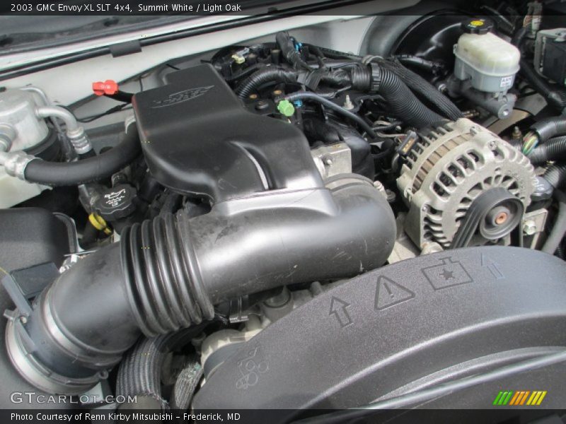 Summit White / Light Oak 2003 GMC Envoy XL SLT 4x4