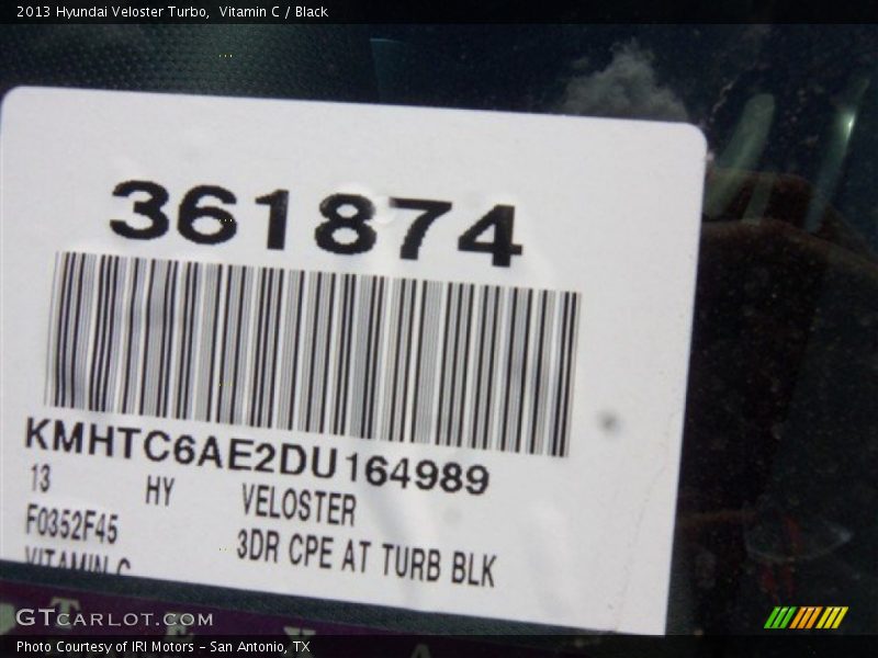 Vitamin C / Black 2013 Hyundai Veloster Turbo