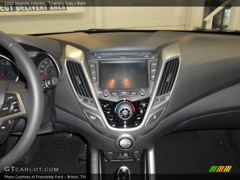 Triathlon Gray / Black 2013 Hyundai Veloster