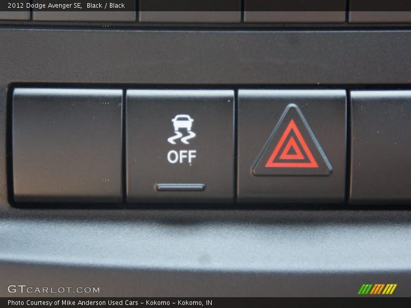 Black / Black 2012 Dodge Avenger SE