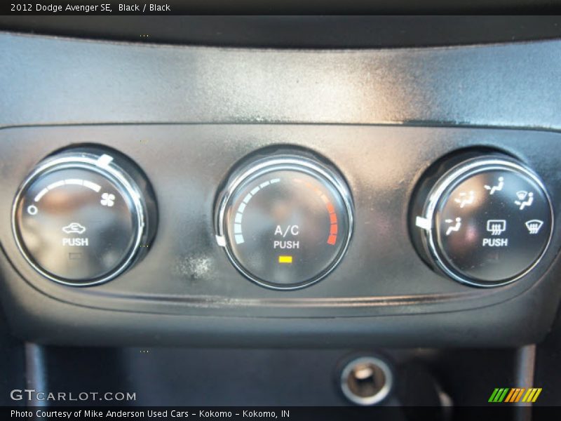 Black / Black 2012 Dodge Avenger SE