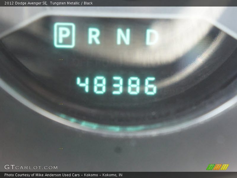 Tungsten Metallic / Black 2012 Dodge Avenger SE