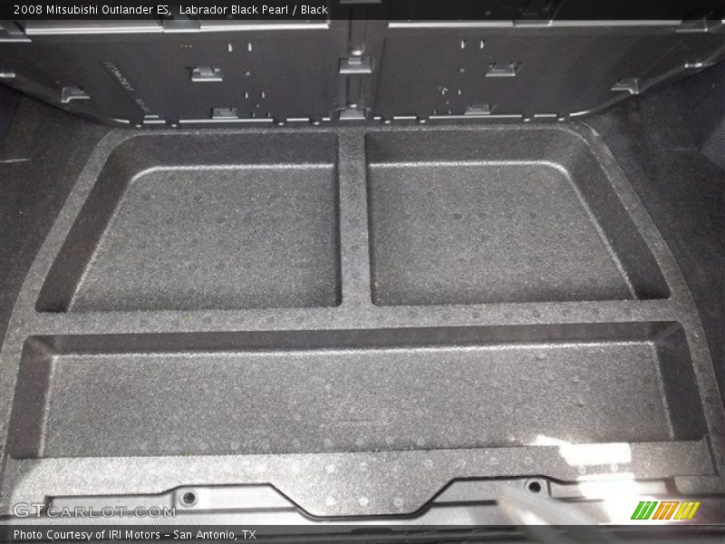 Labrador Black Pearl / Black 2008 Mitsubishi Outlander ES