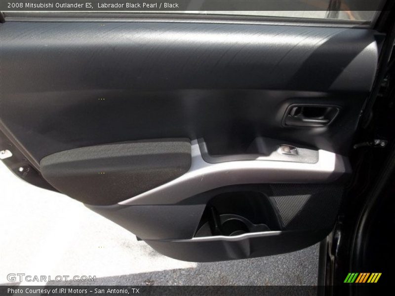 Labrador Black Pearl / Black 2008 Mitsubishi Outlander ES