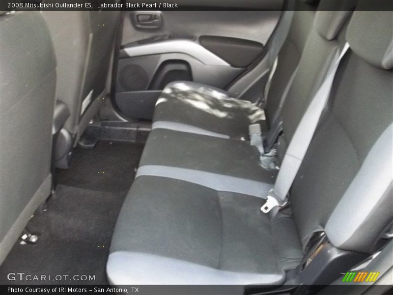 Labrador Black Pearl / Black 2008 Mitsubishi Outlander ES