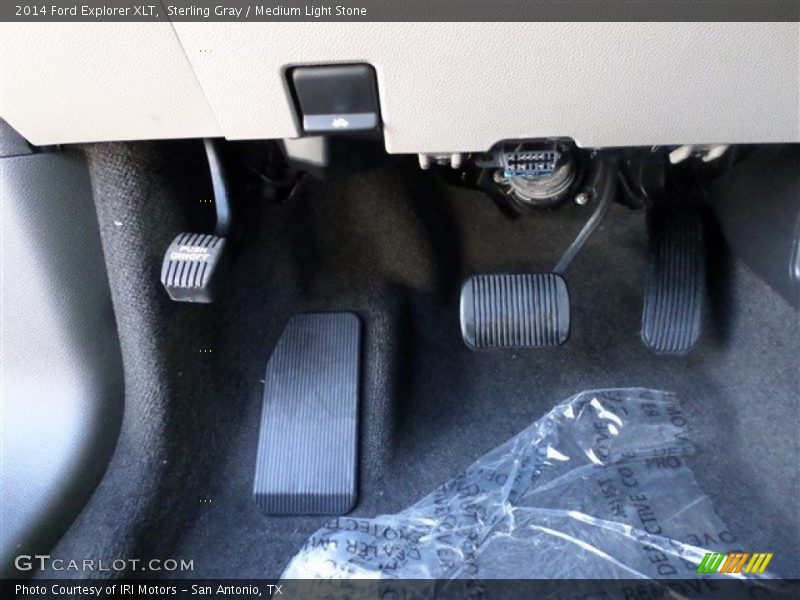 Sterling Gray / Medium Light Stone 2014 Ford Explorer XLT