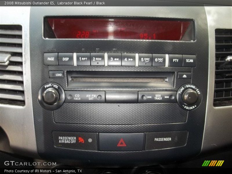 Labrador Black Pearl / Black 2008 Mitsubishi Outlander ES