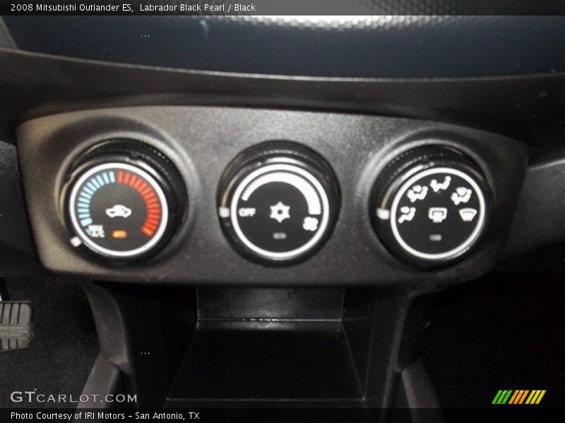 Labrador Black Pearl / Black 2008 Mitsubishi Outlander ES