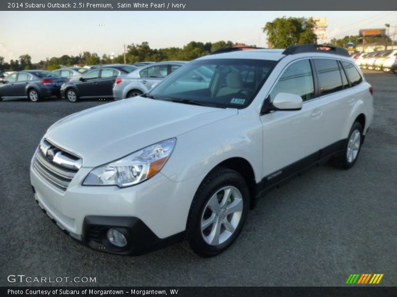 Front 3/4 View of 2014 Outback 2.5i Premium
