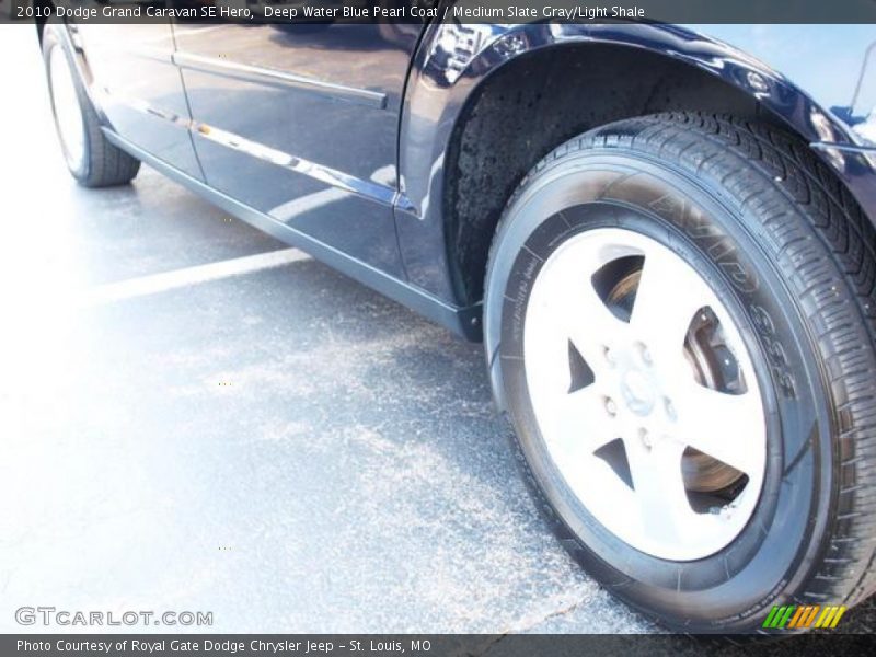 Deep Water Blue Pearl Coat / Medium Slate Gray/Light Shale 2010 Dodge Grand Caravan SE Hero