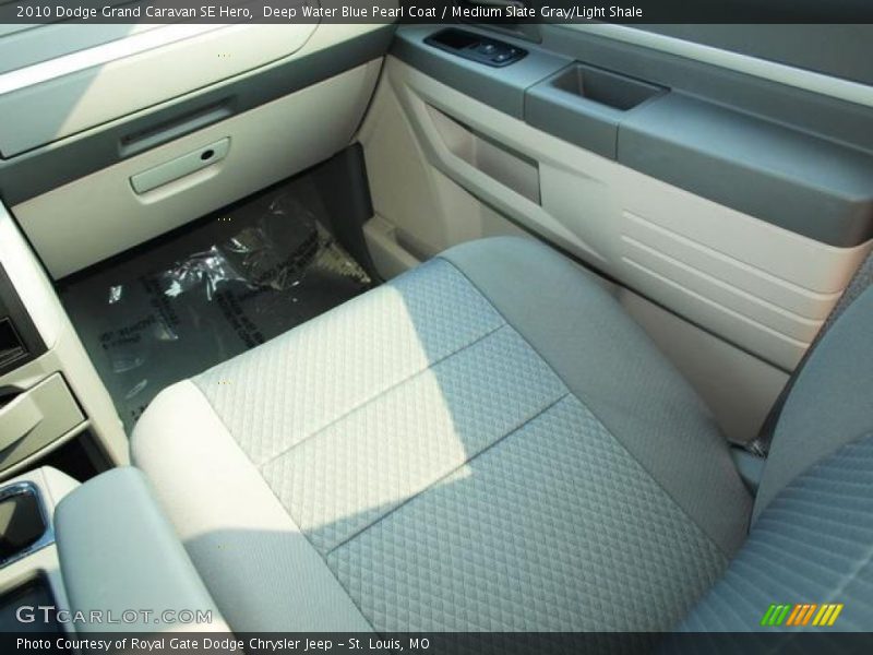 Deep Water Blue Pearl Coat / Medium Slate Gray/Light Shale 2010 Dodge Grand Caravan SE Hero