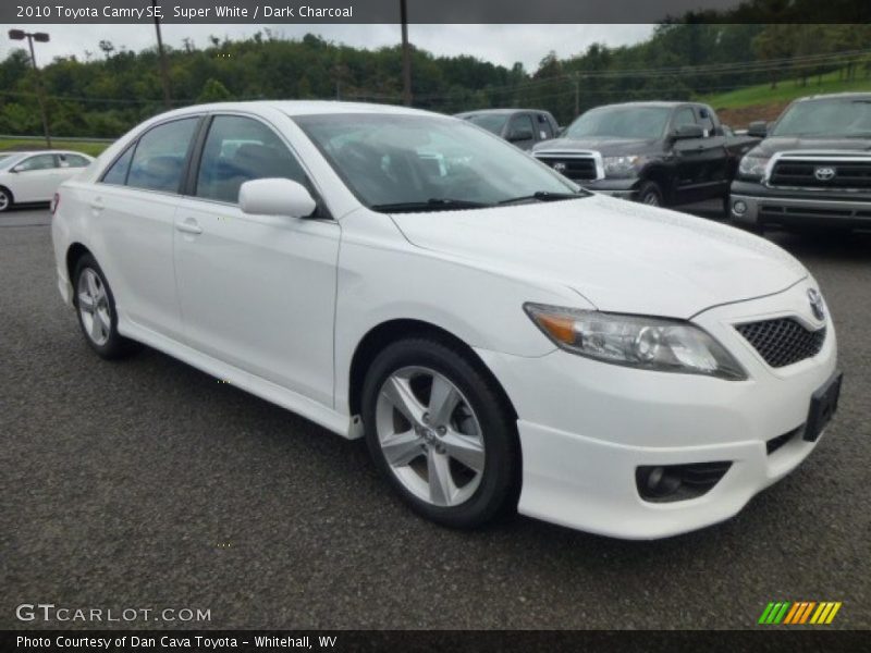 Super White / Dark Charcoal 2010 Toyota Camry SE