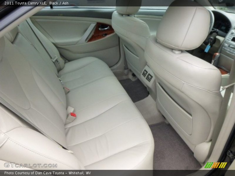 Black / Ash 2011 Toyota Camry XLE