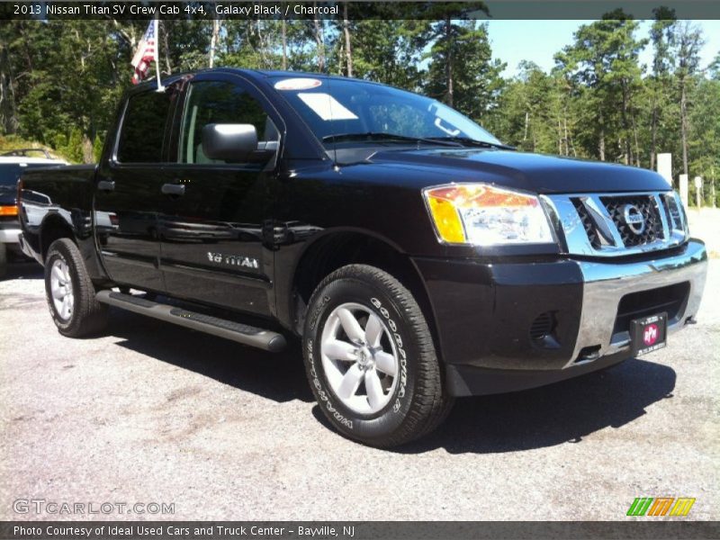 Galaxy Black / Charcoal 2013 Nissan Titan SV Crew Cab 4x4