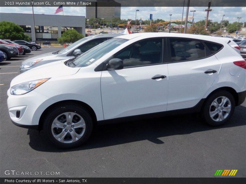 Cotton White / Taupe 2013 Hyundai Tucson GL