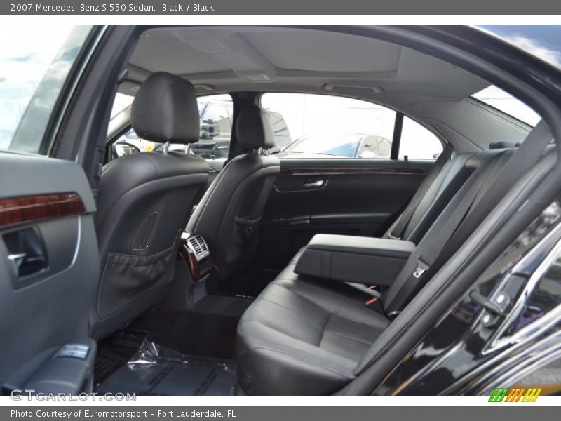 Black / Black 2007 Mercedes-Benz S 550 Sedan
