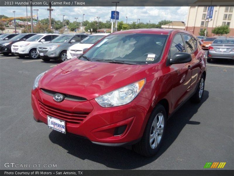 Garnet Red / Taupe 2013 Hyundai Tucson GL