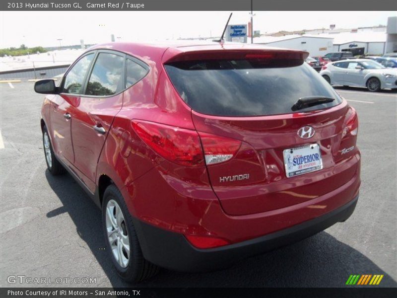 Garnet Red / Taupe 2013 Hyundai Tucson GL