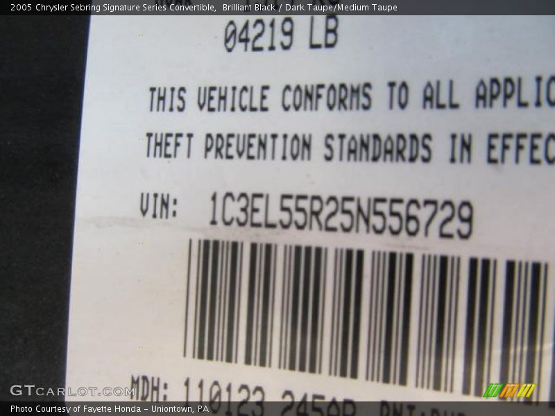 Brilliant Black / Dark Taupe/Medium Taupe 2005 Chrysler Sebring Signature Series Convertible
