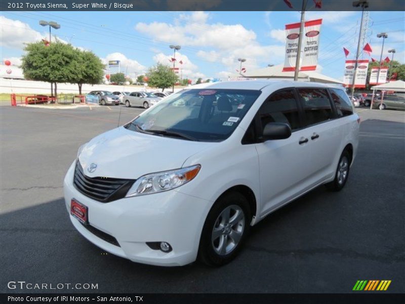 Super White / Bisque 2012 Toyota Sienna