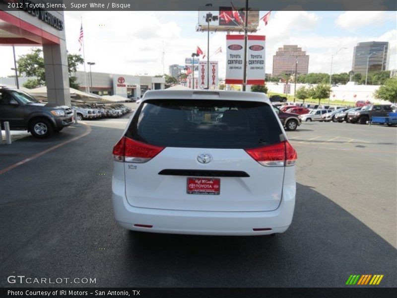 Super White / Bisque 2012 Toyota Sienna