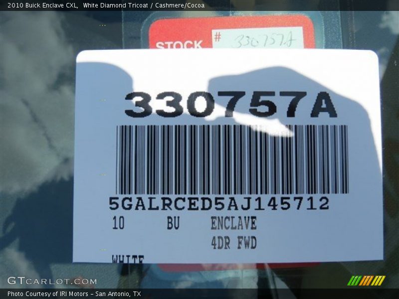 White Diamond Tricoat / Cashmere/Cocoa 2010 Buick Enclave CXL