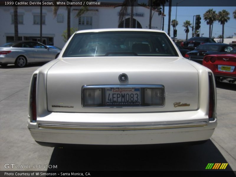 White Diamond / Oatmeal 1999 Cadillac DeVille Sedan