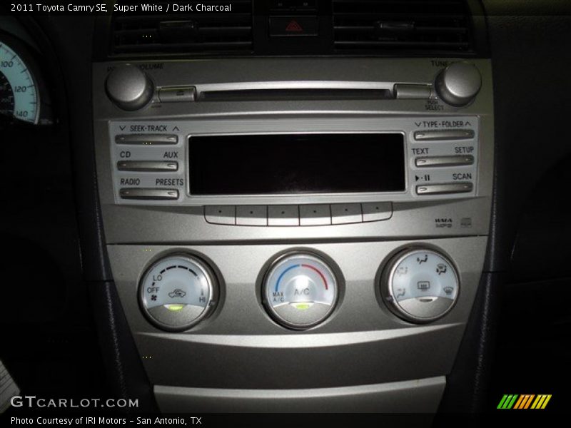 Super White / Dark Charcoal 2011 Toyota Camry SE