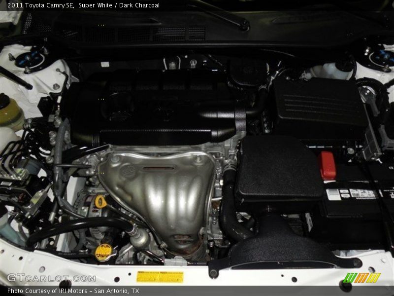 Super White / Dark Charcoal 2011 Toyota Camry SE