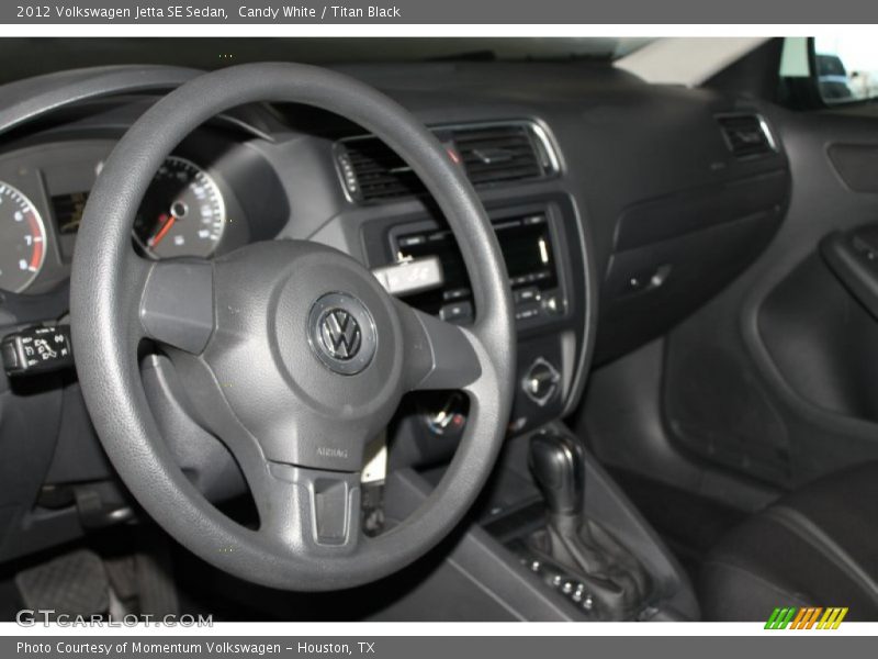 Candy White / Titan Black 2012 Volkswagen Jetta SE Sedan