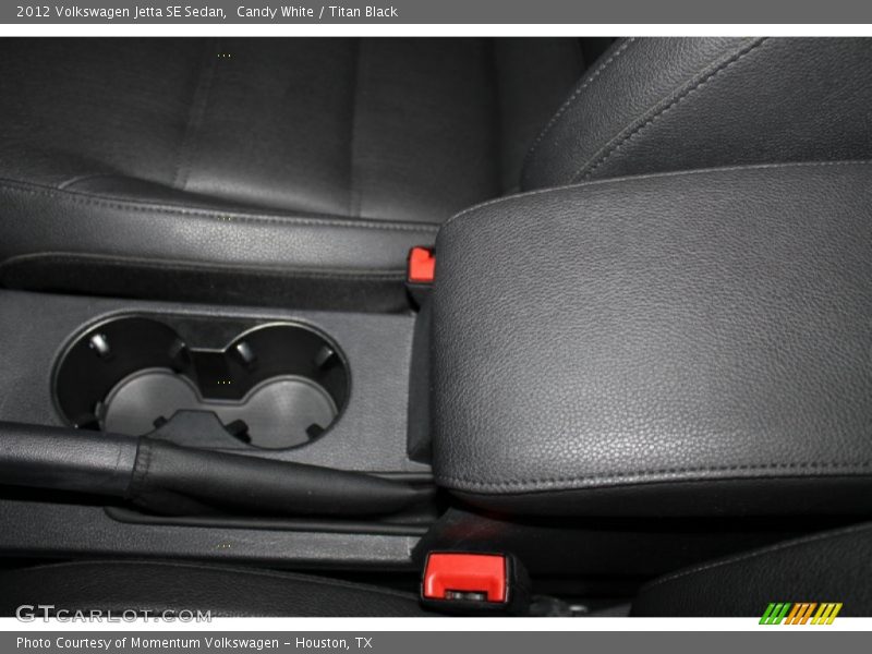 Candy White / Titan Black 2012 Volkswagen Jetta SE Sedan