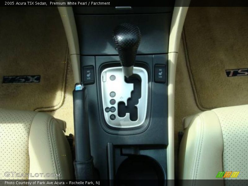Premium White Pearl / Parchment 2005 Acura TSX Sedan