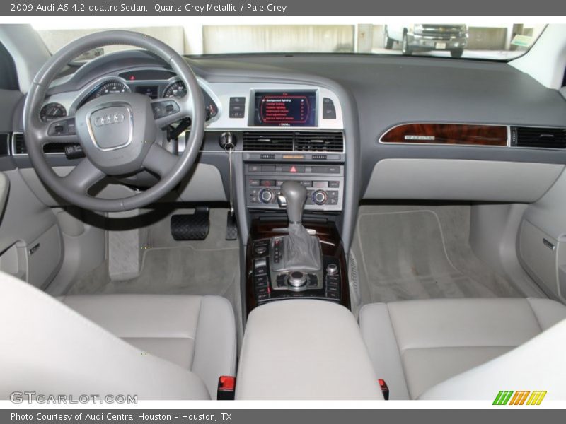 Dashboard of 2009 A6 4.2 quattro Sedan