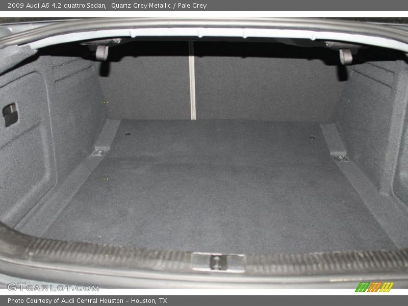  2009 A6 4.2 quattro Sedan Trunk