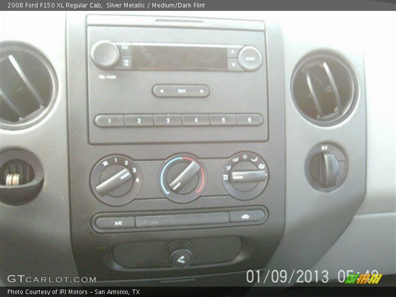 Silver Metallic / Medium/Dark Flint 2008 Ford F150 XL Regular Cab