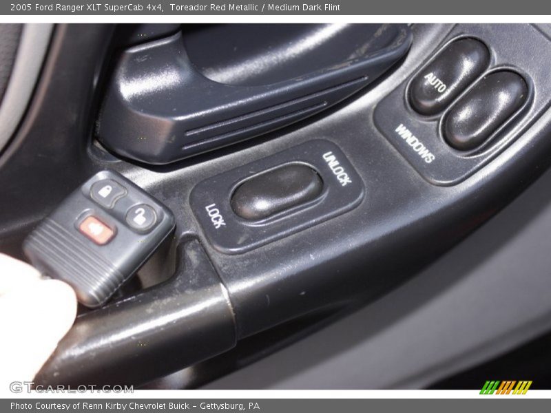 Toreador Red Metallic / Medium Dark Flint 2005 Ford Ranger XLT SuperCab 4x4