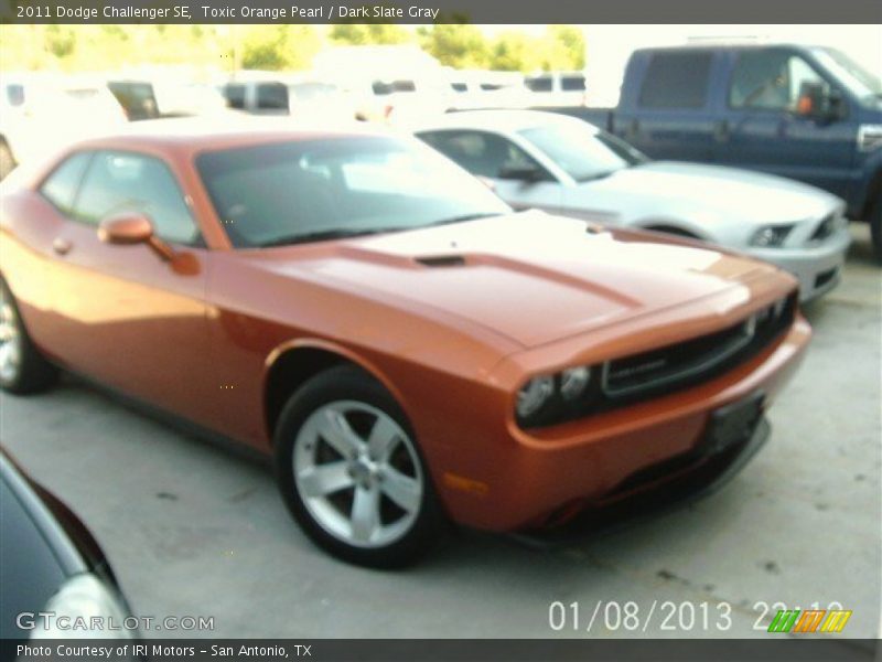 Toxic Orange Pearl / Dark Slate Gray 2011 Dodge Challenger SE