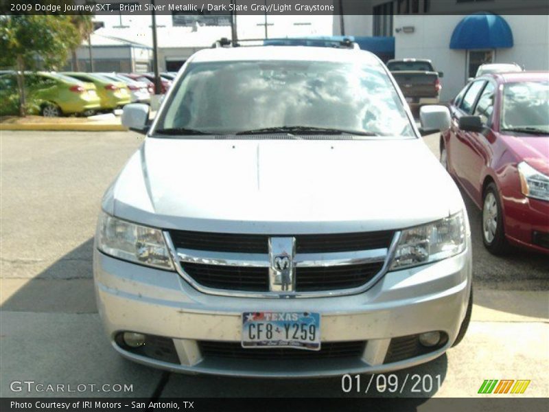 Bright Silver Metallic / Dark Slate Gray/Light Graystone 2009 Dodge Journey SXT