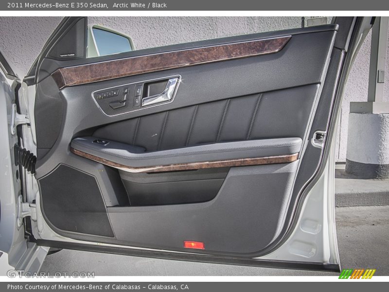 Arctic White / Black 2011 Mercedes-Benz E 350 Sedan