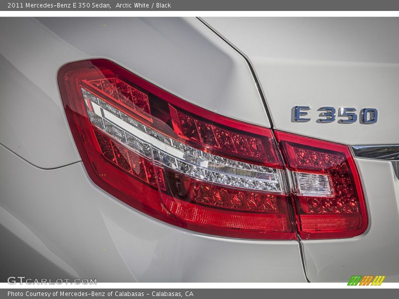 Arctic White / Black 2011 Mercedes-Benz E 350 Sedan