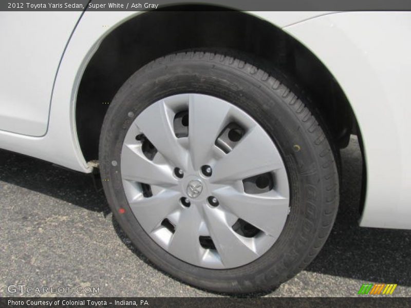 Super White / Ash Gray 2012 Toyota Yaris Sedan