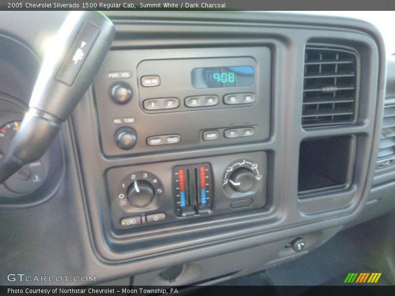 Summit White / Dark Charcoal 2005 Chevrolet Silverado 1500 Regular Cab